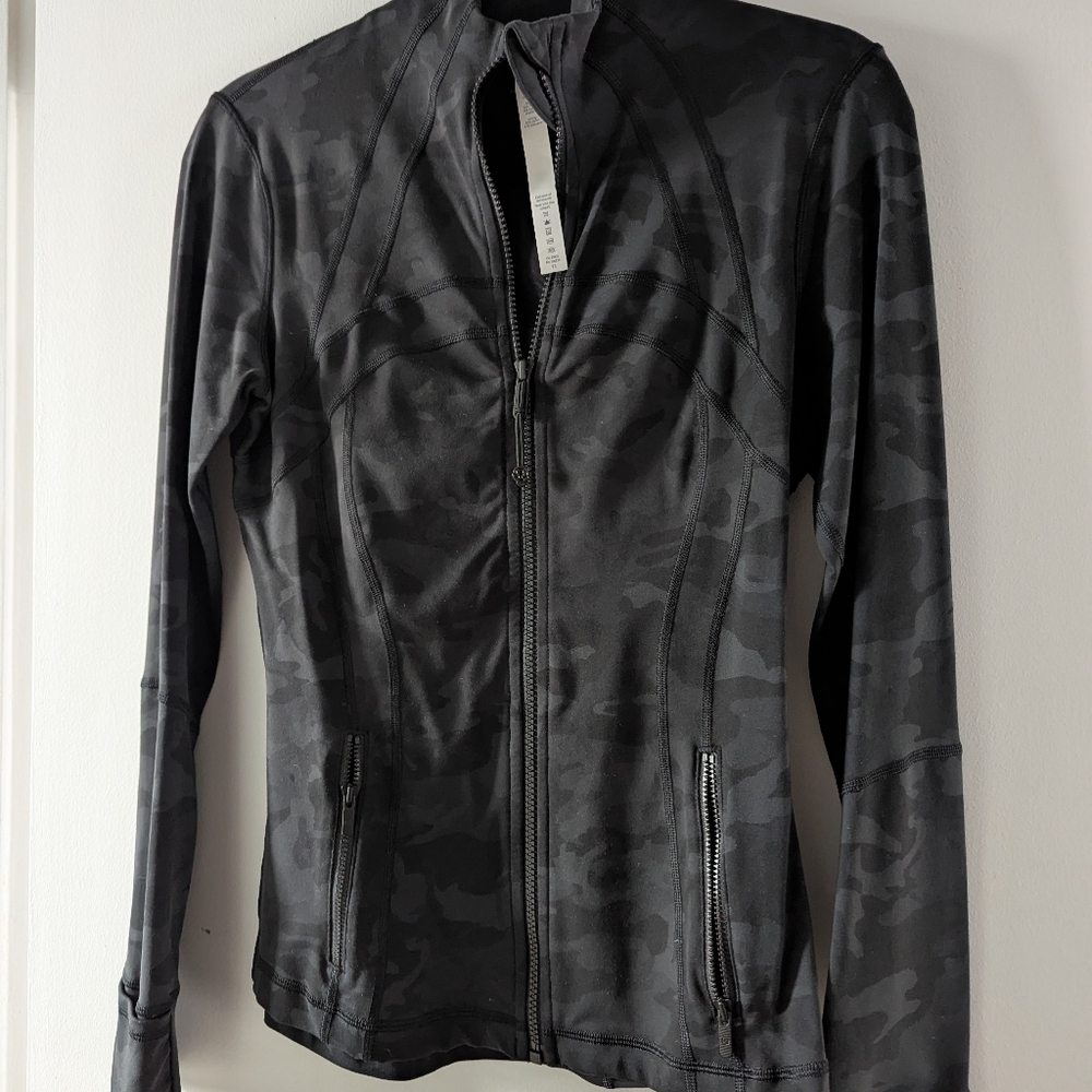 Lululemon Define Jacket - Picture 2 of 3
